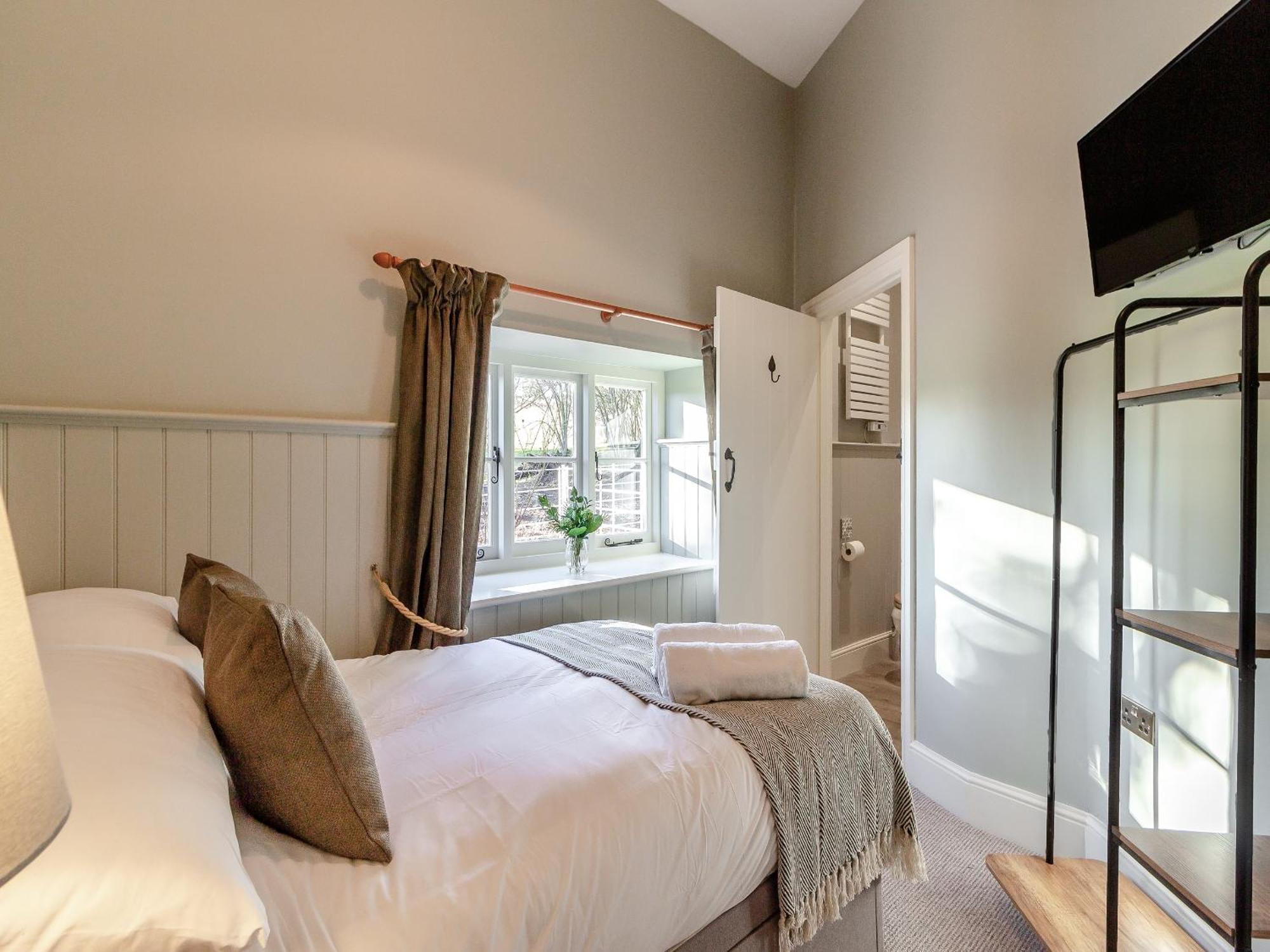 The Lodge Wonastow Extérieur photo